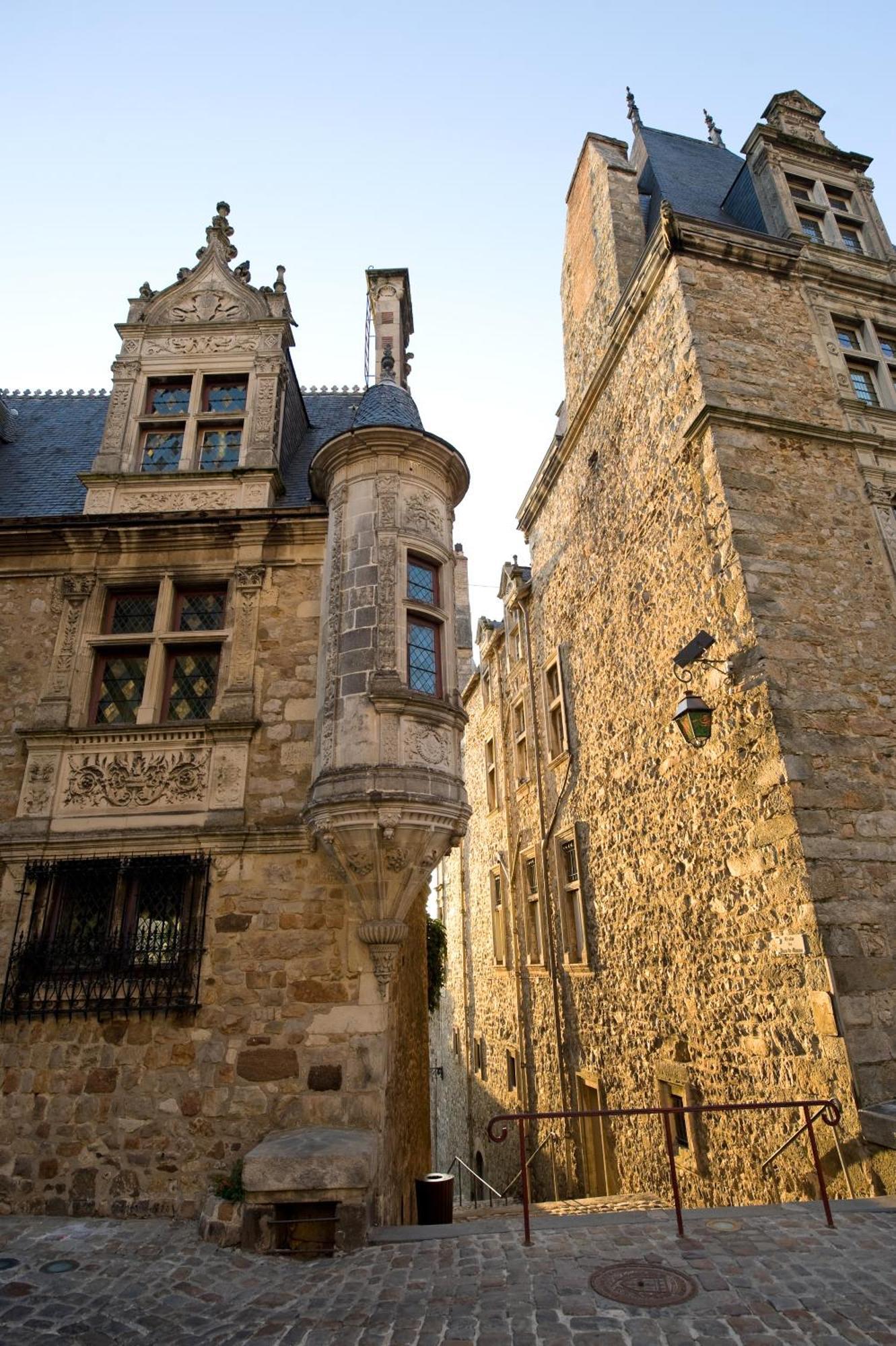 Chambres D'Hote - Maison Des Ecrivains - 50 M De La Cathedrale Et Place Des Jacobins Le Mans Dış mekan fotoğraf