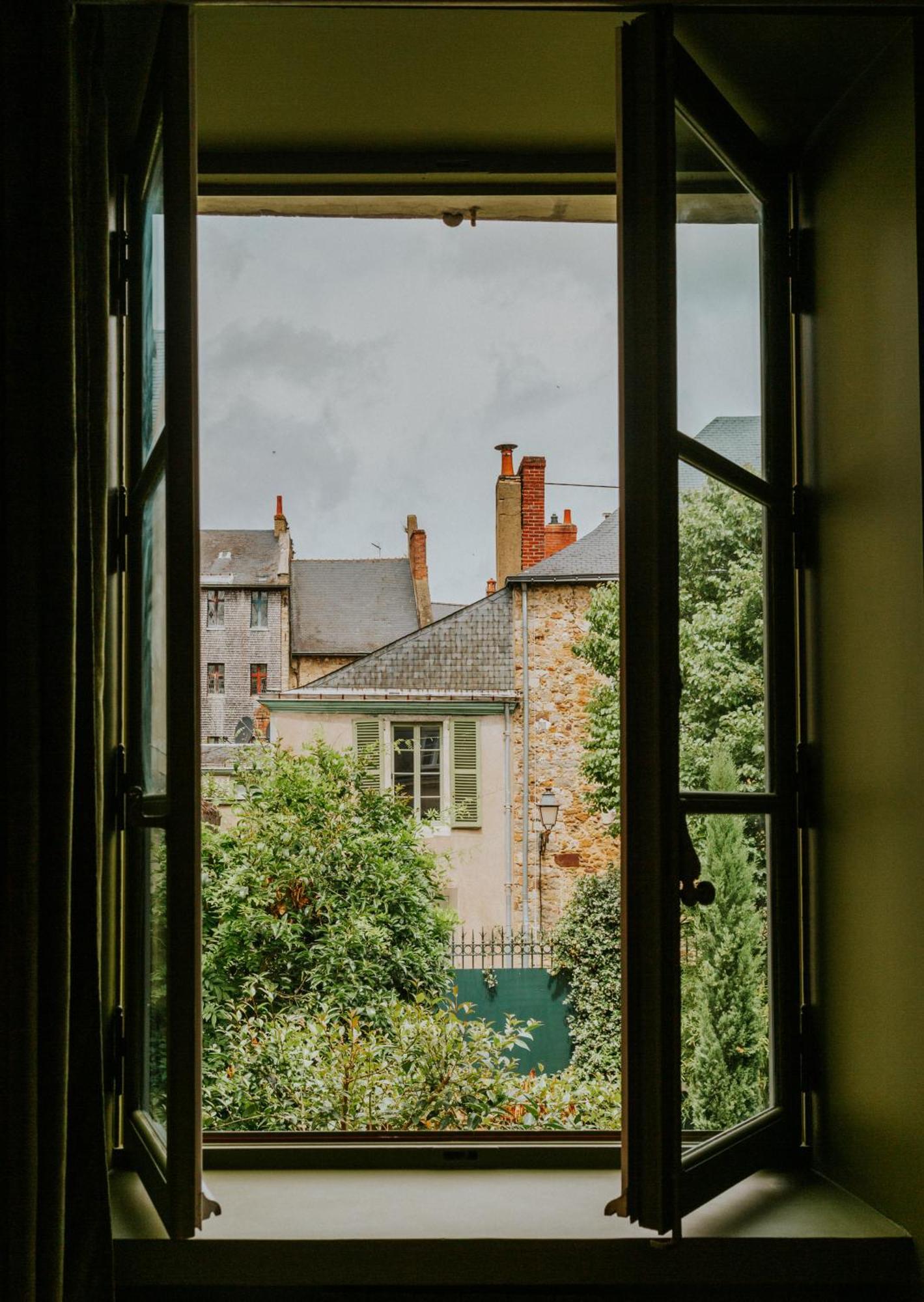 Chambres D'Hote - Maison Des Ecrivains - 50 M De La Cathedrale Et Place Des Jacobins Le Mans Dış mekan fotoğraf